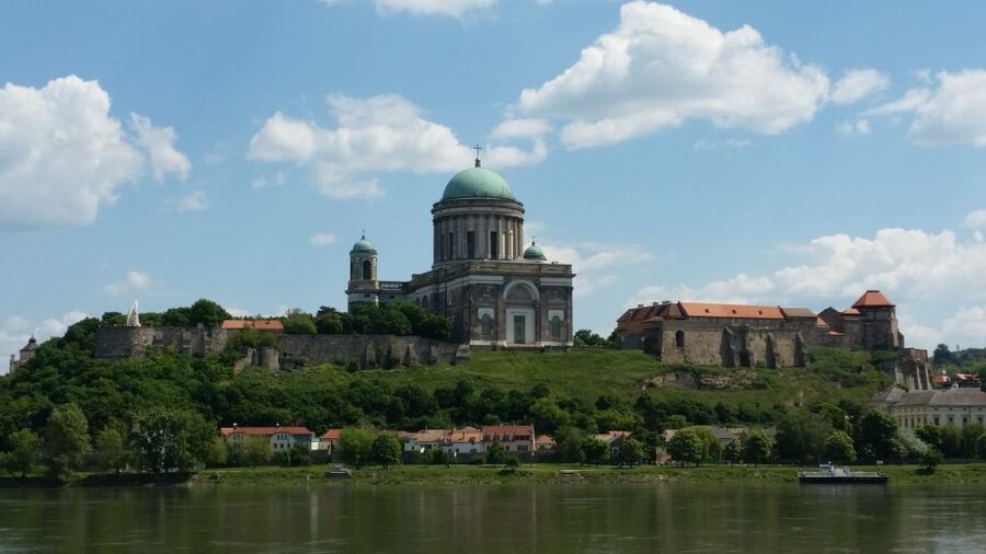 From Budapest: Danube Bend Full-Day Private Tour with Lunch - Visegrád’s royal palace and citadel