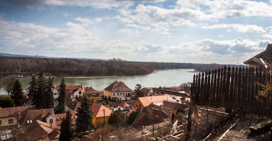 From Budapest: Danube Bend Full-Day Private Tour with Lunch - Esztergom and Hungary’s largest church