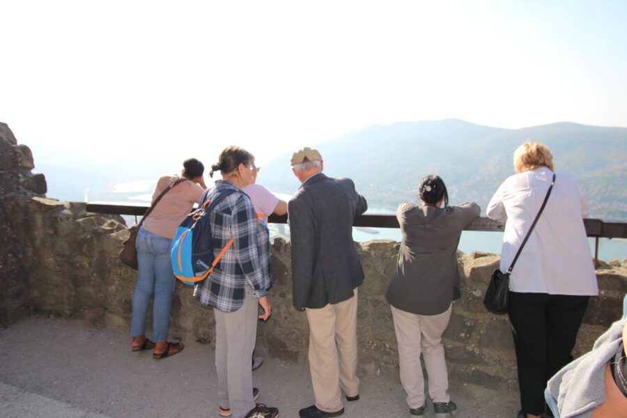 From Budapest: Danube Bend & Szentendre Tour with Lunch - Why the Danube Bend makes a fine day trip