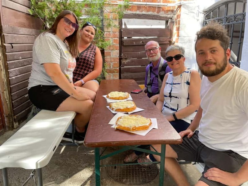 From Budapest: Szentendre Day Trip with Street Food - Two hours through Szentendre’s artistic center