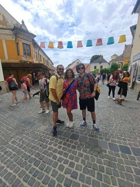 From Budapest: Szentendre Day Trip with Street Food - What the guide adds to the experience