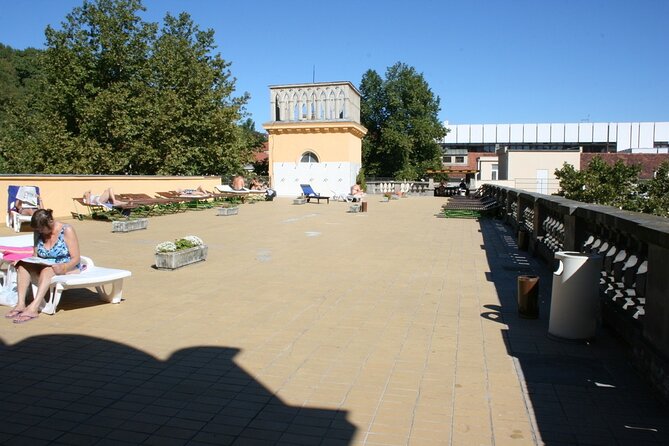 Full-Day Admission to Budapest Lukacs Thermal Bath - Arriving at the bath and getting oriented