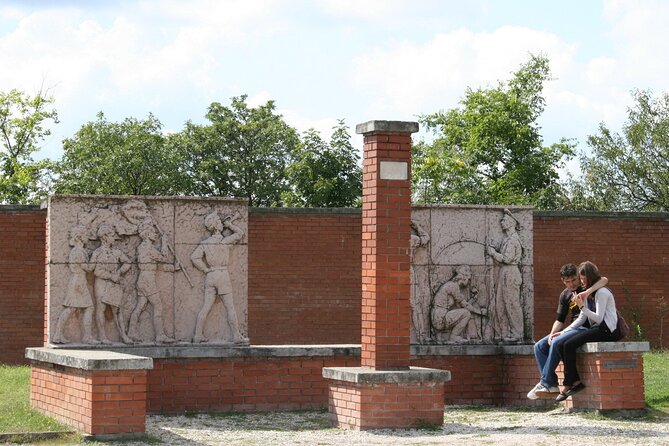 Guided Tour with Admission in Memento Park - How long to allow at the park