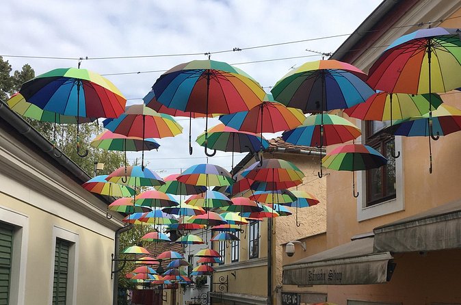 Half Day Guided Private Tour in Szentendre - Two hours to browse and shop