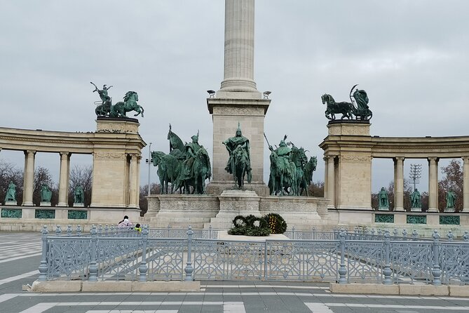 Historical and Cultural Walking Tour in Budapest - Crossing the Chain Bridge into Buda Castle