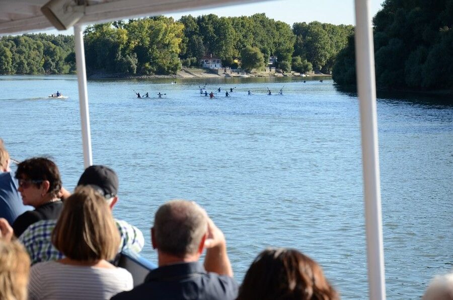 Hungary: Full-Day Private Danube Bend Tour - The boat return changes the experience