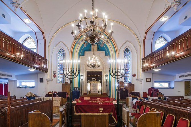 Jewish life of Budapest today: private tour by car - Why the Hegedűs Gyula Street synagogue matters
