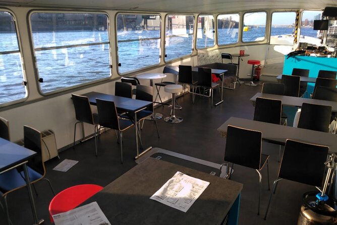 One hour Hen or Stag private party boat Budapest with unlimited beer and wine - Is the full hour really sailing time?