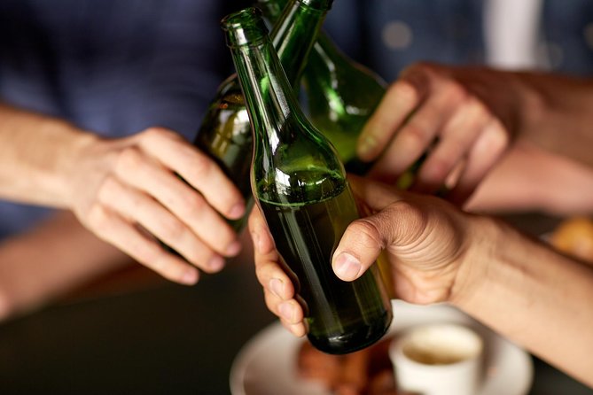 One hour Hen or Stag private party boat Budapest with unlimited beer and wine - What your group gets for the money
