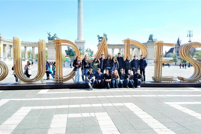 Original Budapest Alternative Street Art & Jewish Tour - Színes Esernyők and Budapest’s colorful city movement