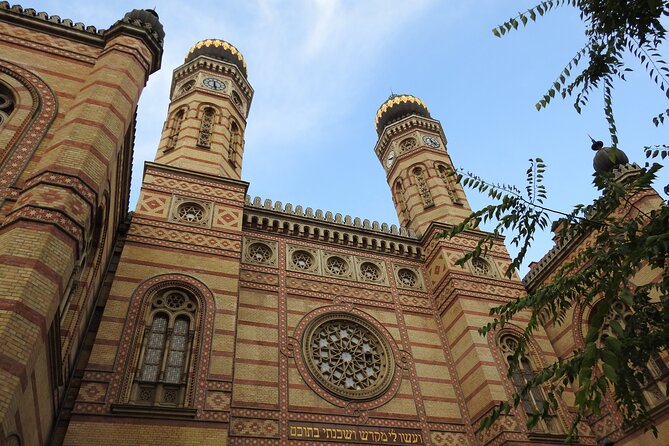 Past and Present of Budapest Jewish District Tour - Why this Jewish District walk is worth your time