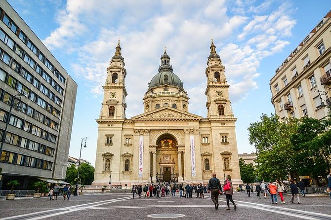 Private 4-hours City Tour of Budapest with private guide and Hotel Pick-up - St. Stephen’s Basilica and the heart of Pest