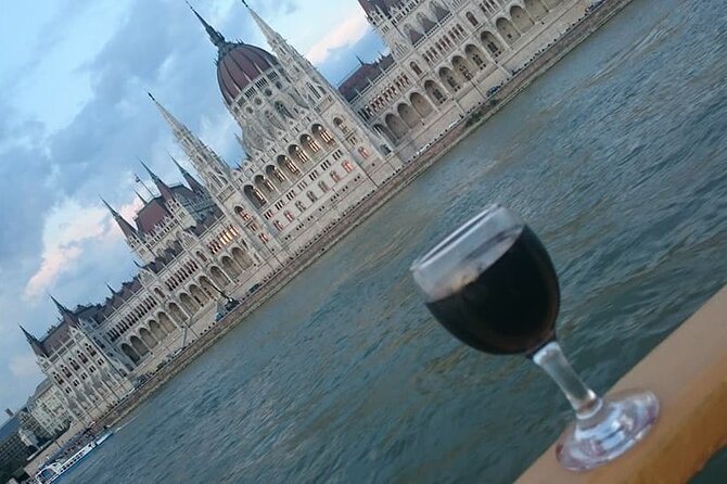 PRIVATE (7 hours) Budapest and Szentendre city tour with lunch and winetasting - Driving along Andrassy Avenue