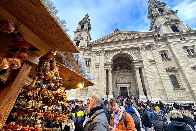 Private Budapest Christmas Market Tour with Chimney Cake & Mulled Wine - What the strongest guide experience looks like