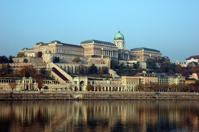 Private Budapest City Tour by Car - A fast introduction to Budapest by private car