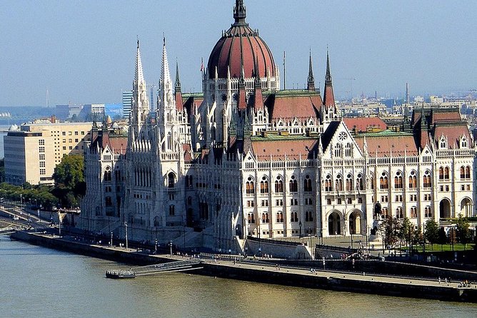 Private Budapest City Tour by Car - The Great Synagogue and Budapest’s Jewish heritage
