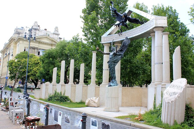 Private Budapest Hammer & Sickle Communist Times Tour - National Avenue and the memory of protest