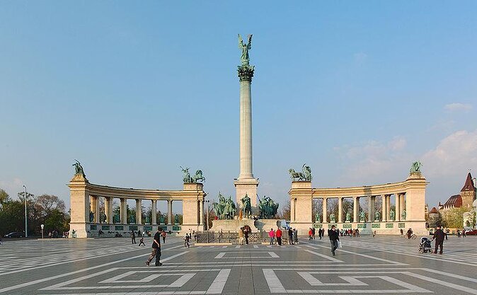 Private Budapest Sightseeing Tour: Royal Castle, Heroes Square, Chain Bridge - Why This Three-Hour Route Works Best on Day One