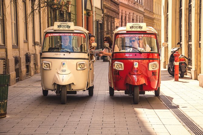 Private Budapest TukTuk Tour: Custom Route, Hotel Pickup - What the guide adds to the ride