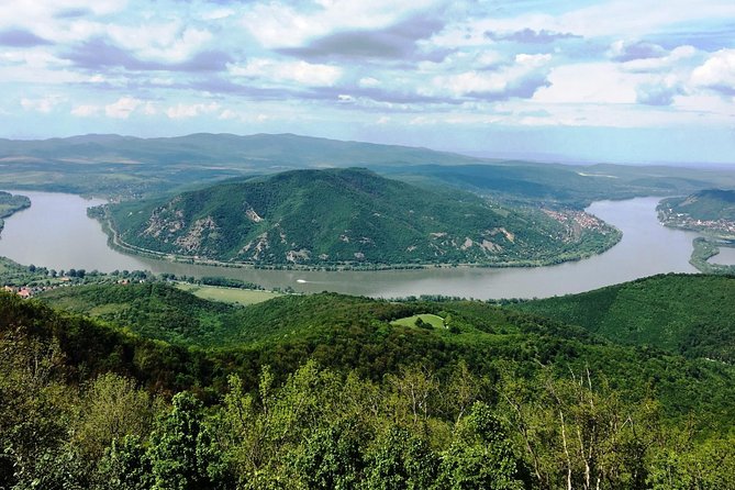 Private Danube Bend Experience with a comfortable air conditioned car - Air-conditioned transport and a 9:00 am start
