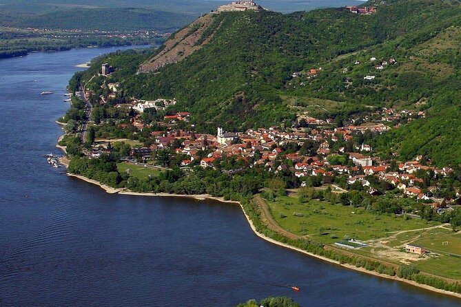 Private Danube Bend tour - full day - A three-course Romanian lunch in the middle of the day