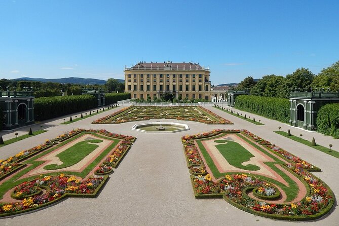 Private day trip from Budapest to Bratislava, Vienna, and back - Bratislava Castle and its four-tower illusion