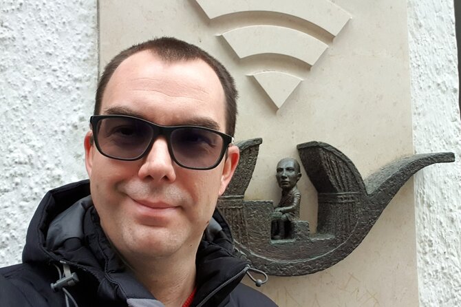 Private Family Friendly Walking Tour with Children in Budapest - Meeting at Deák Ferenc tér