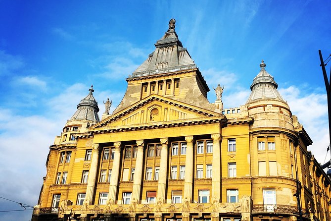 Private Tour Around Budapest - What the Private Vehicle Adds