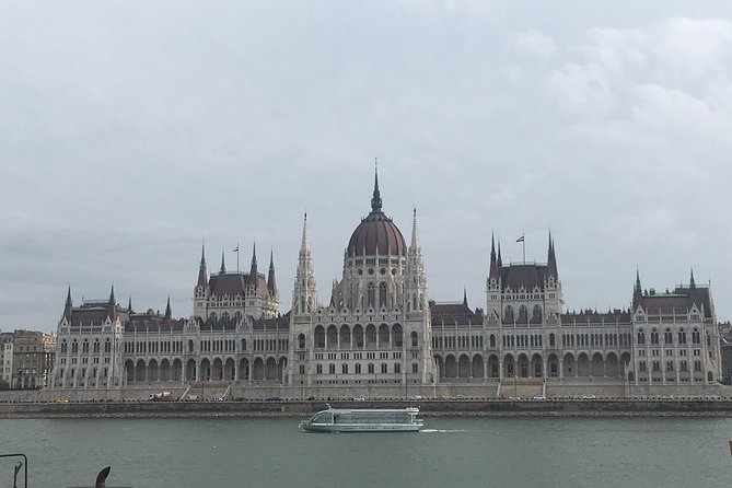 Private Tour Around Budapest - The Price and Who Gets the Best Value