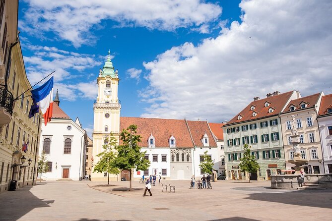 Private Tour from Budapest to Prague Sightseeing - A Budapest to Prague Route With Three Strong Stops
