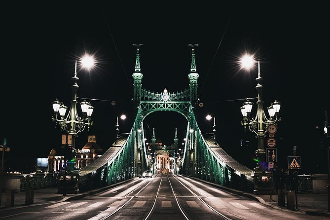 Private Transfer from Vienna to Budapest or Budapest to Vienna - A transfer that makes the border crossing part of the trip