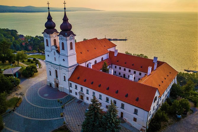 Private Transfer from Vienna to Budapest or Budapest to Vienna - Price and who gets good value