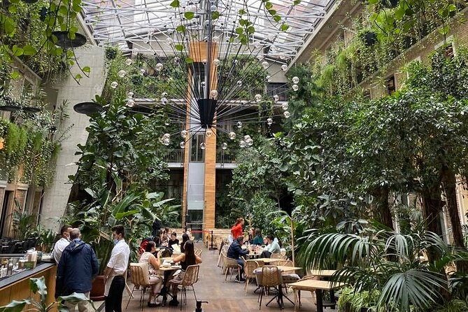 Private Walking Tour in The Jewish District Budapest - A private guide, and why the format affects the value
