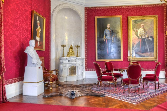 Sisi's Godollo Palace Tour from Budapest - Group size and the pace inside