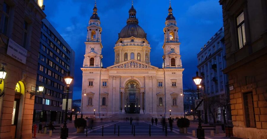 St. Stephen's Basilica: VIP Concert & After Hours Dome Visit - Why this basilica visit feels different