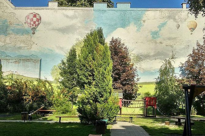 Street Art Tour Budapest - Why street art makes a smart introduction to Budapest