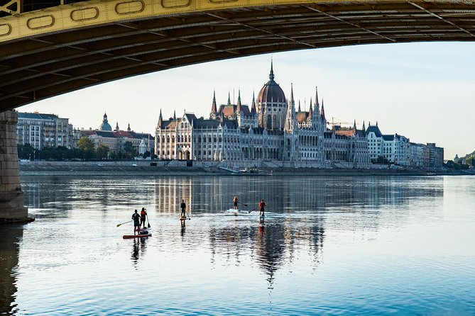 Sunrise SUP to the heart of Budapest - Getting steady on the board before Budapest appears