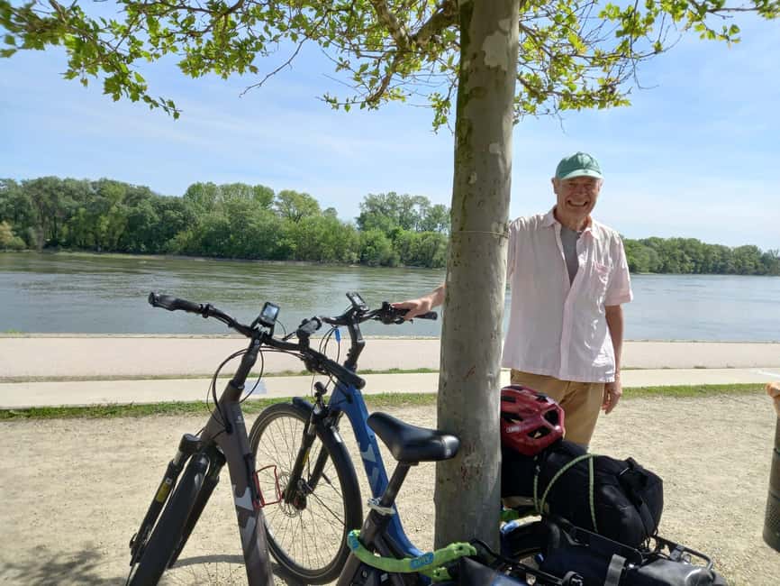 Szentendre by Bike: Self Guided Bike Rental Package! - Üröm Hill and the optional viewpoint