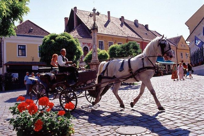SzentEndre-SaintAndrew City Privately Shopping and Picturesque - Roman Beach and everyday Danube life