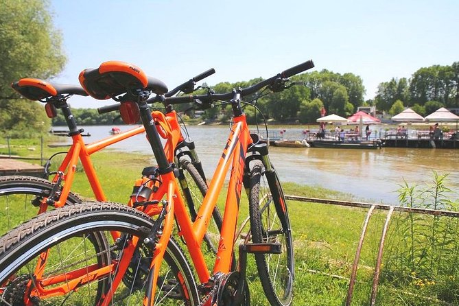 Szentendre: Self-guided Bicycle Tour with optional boat transfer - From Madách Square to the Danube