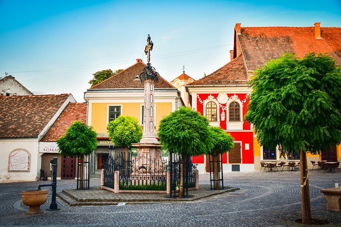 Szentendre the Artists Village Half-Day Tour from Budapest - Walking Szentendre’s cobbled baroque center