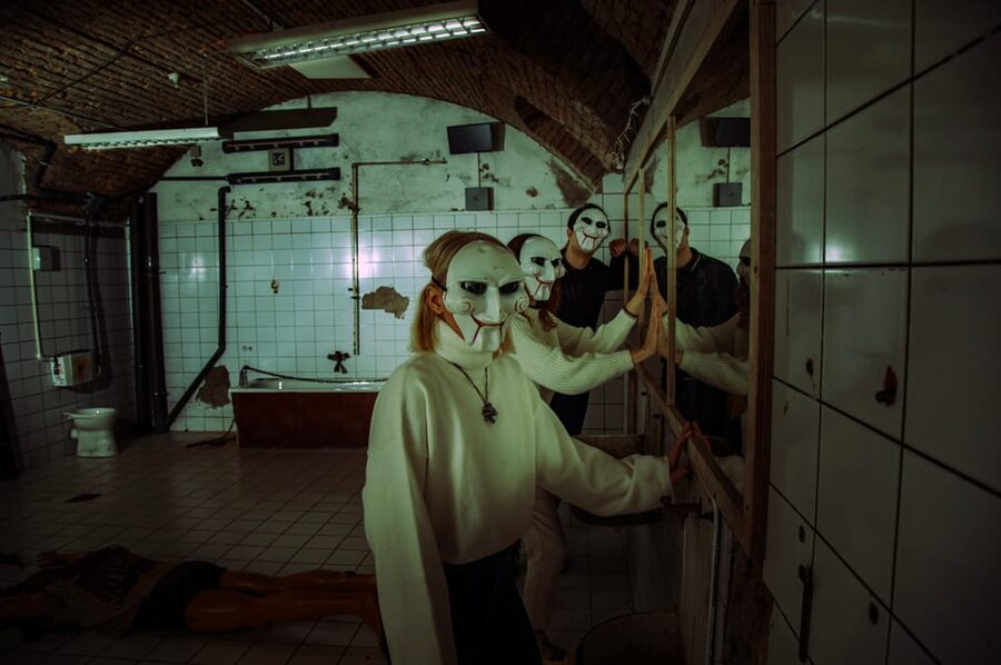 The Real Saw | Escape Room by PÁNiQ SZOBA - Working through the puzzles under pressure