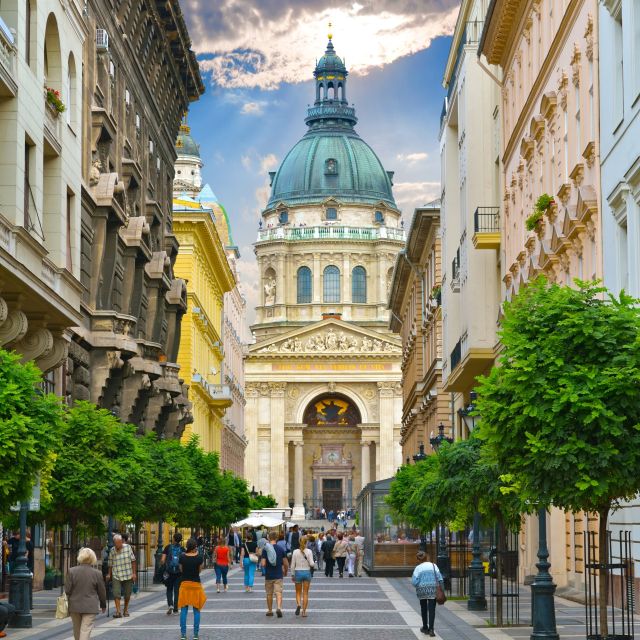 Vienna: Budapest Day Trip - The long road from Vienna to Budapest
