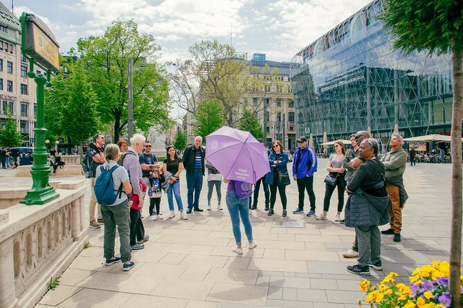 Walking Tour Budapest incl. the Shoes on the Danube Bank - Gresham Palace and the Hungarian Academy of Sciences