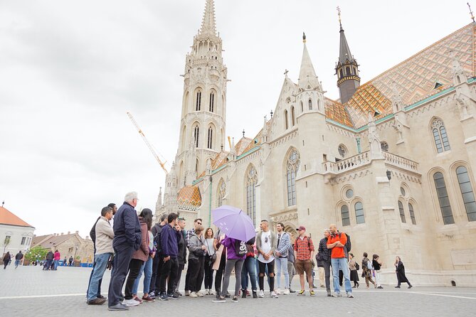 Walking tour in the Buda Castle incl. Fisherman's Bastion - Starting at Matthias Church